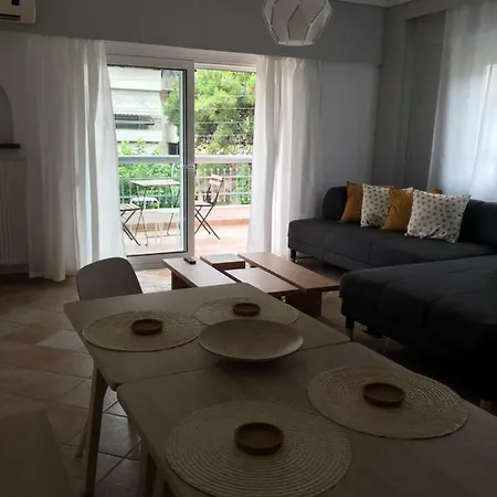 Close To Waterfront Apartment